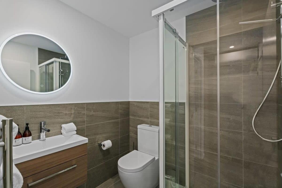 Alps And Lake Retreat Wanaka Albert Town Buitenkant foto