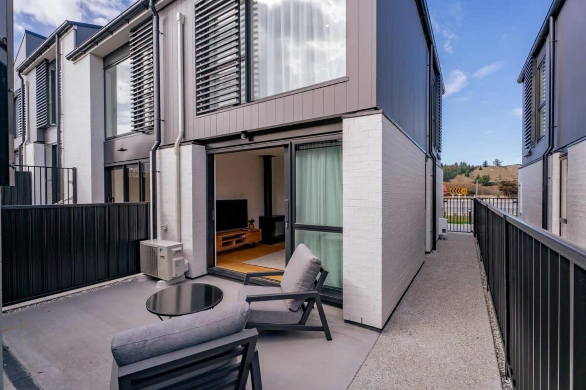 Alps And Lake Retreat Wanaka Albert Town Buitenkant foto